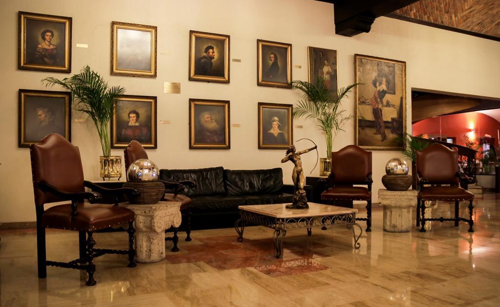 Real De Minas Poliforum León de los Aldamas Extérieur photo